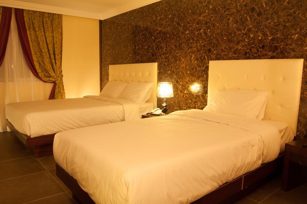 Hotel Galleria Saipan Garapan Quarto foto
