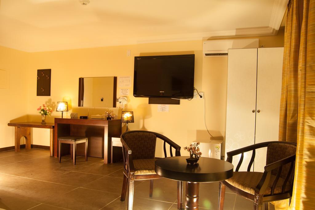 Hotel Galleria Saipan Garapan Quarto foto